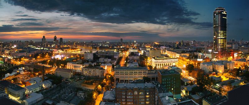 Город вечереетphoto preview