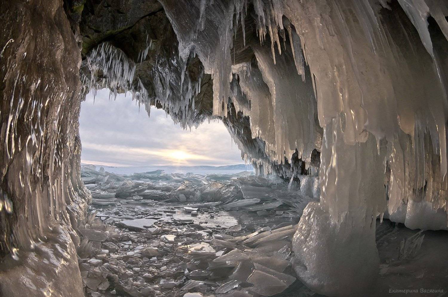 Байкал, Грот, Зима, Лед, Пещера, Сосульки, Харанцы, Екатерина (PhotoJourneys.ru) Васягина