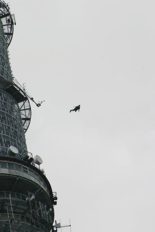 ( МОМЕНТ УДАРА) ПРЫЖОК С ОСТАНКИНСКОЙ БАШНИ,  СЪЕМКА 2002 или 2004г точно не помню.photo preview