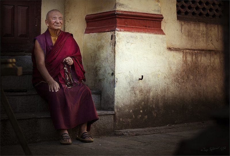 Портрет издалекаphoto preview