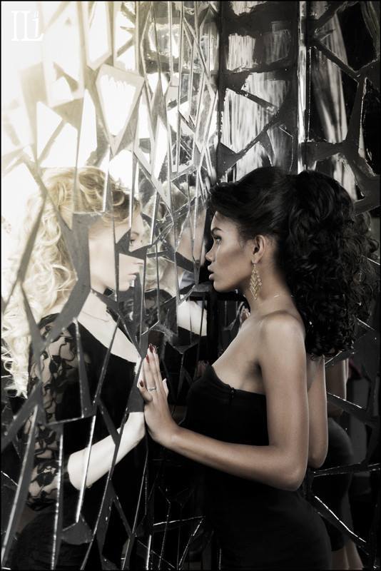 Девушка, Зеркало, Отражение Отражениеphoto preview