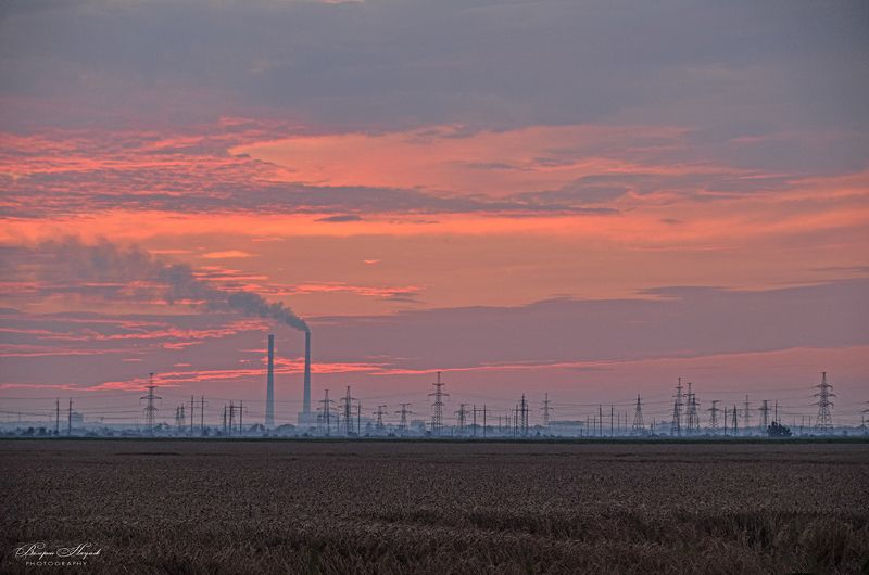 июль, поле, закат, небо, облака, тепловая электростанция Индустриально-полевой пейзажphoto preview