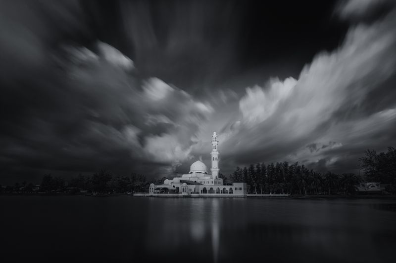 Tengku Tengah Zaharah Mosquephoto preview