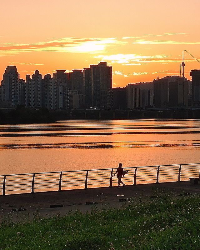 morning work photo preview