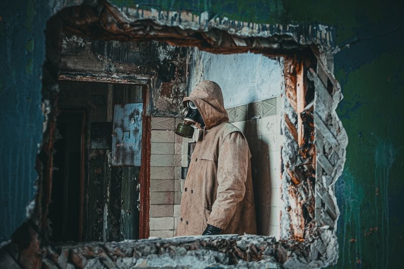 апокалипсис, противогаз, разруха, сталкер, человек 2050photo preview