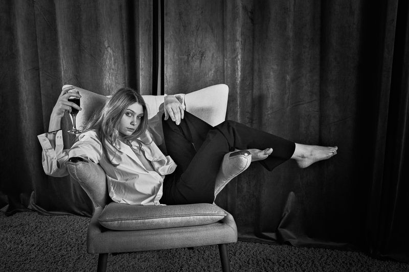 женский портрет Женский портрет фото превью