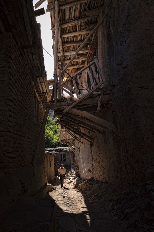 nikon  the old streetphoto preview