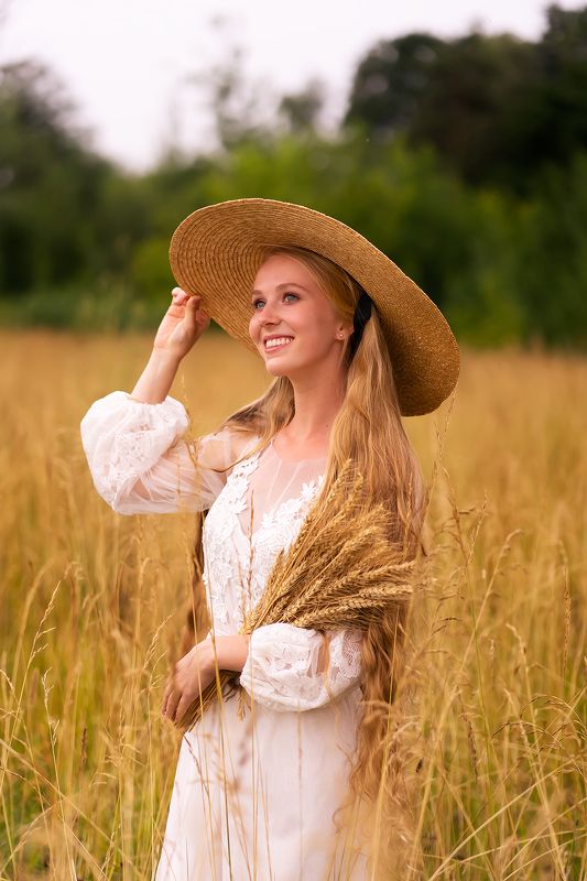 Полинаphoto preview