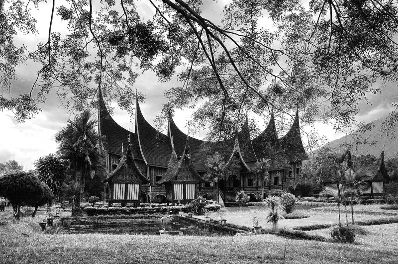 black white Minang housephoto preview