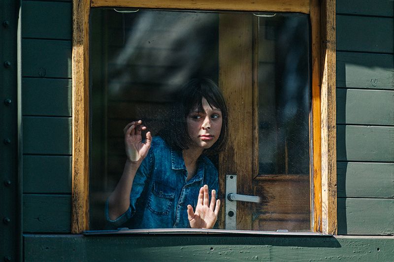 Сквозь стекло поездаphoto preview