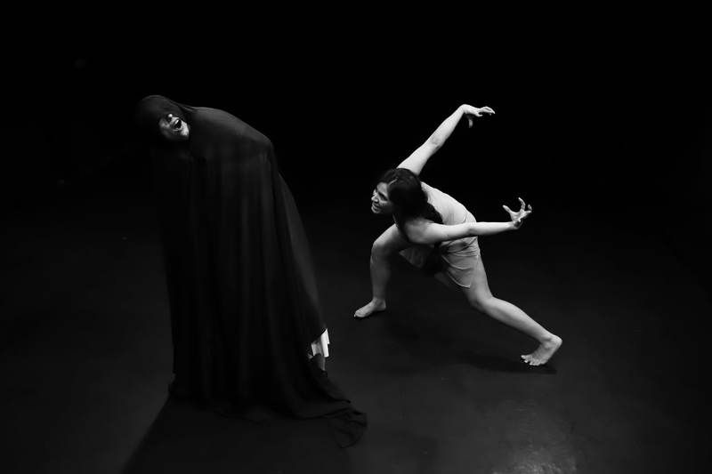 ‏Woman photo preview