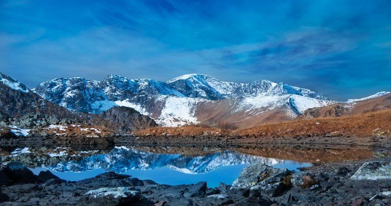 За высокой горойphoto preview