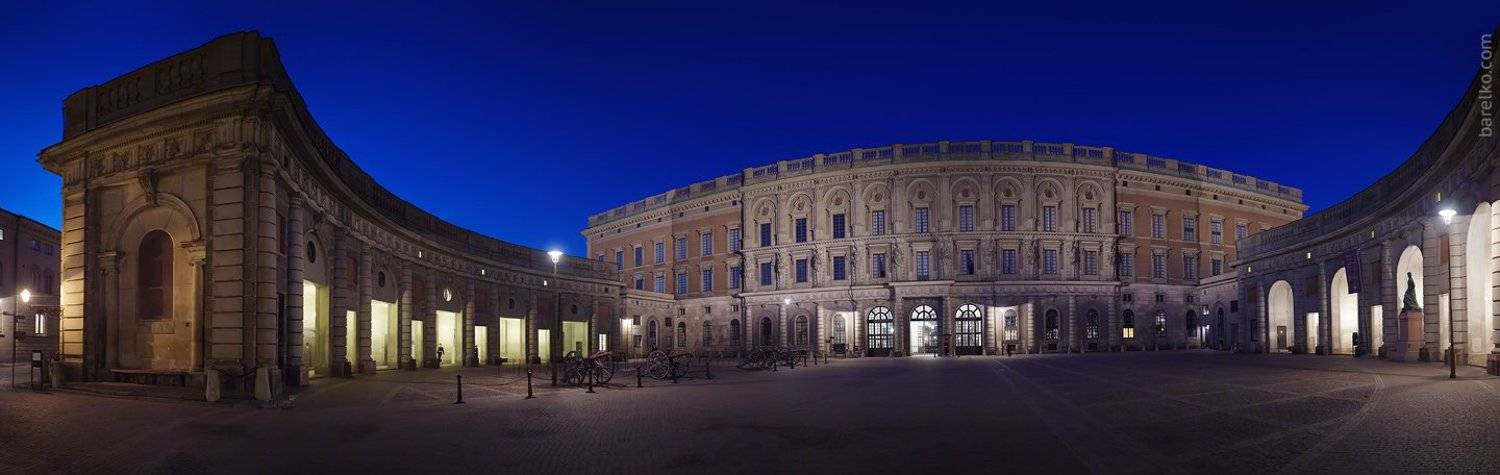 Outer courtyard at Stockholm's Royal Palace night panorama. Автор: Roman Barelko Night scene, Panorama, Stockholm, Roman Barelko