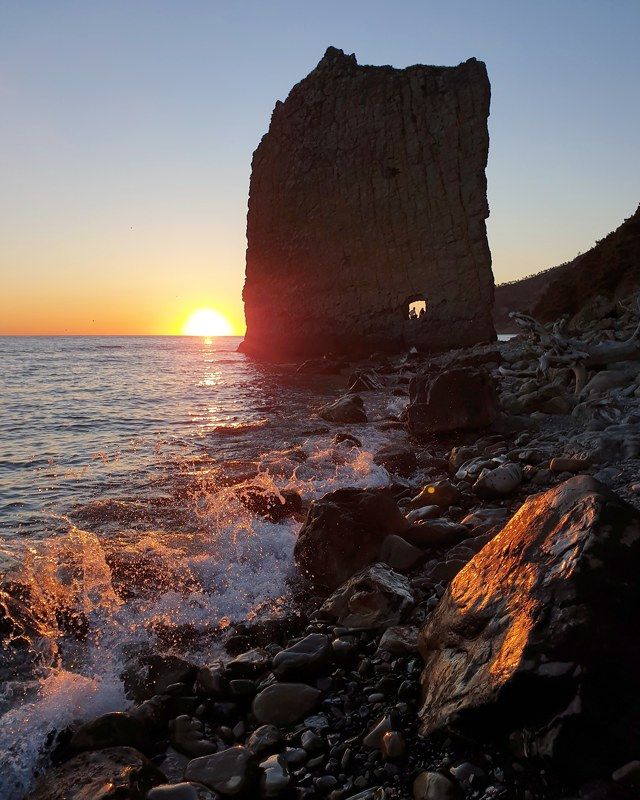 Скала-парус, море, закат, скала, Прасковеевка, Чёрное море, солнце, вечер Черноморские закатыphoto preview