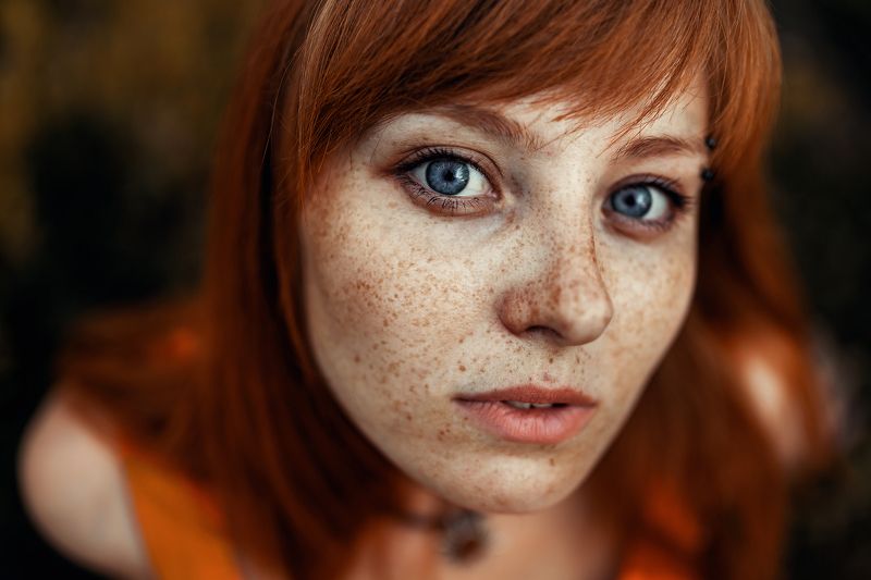 девушка, рыжая, портрет, глаза, веснушки Рыжая лисицаphoto preview