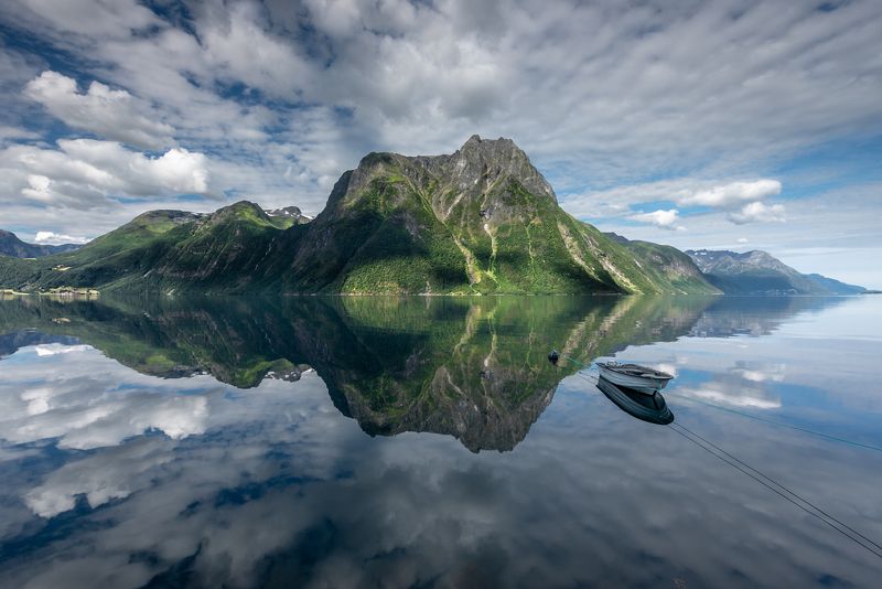 norway,landscape,mountains,night,boat Norwayphoto preview