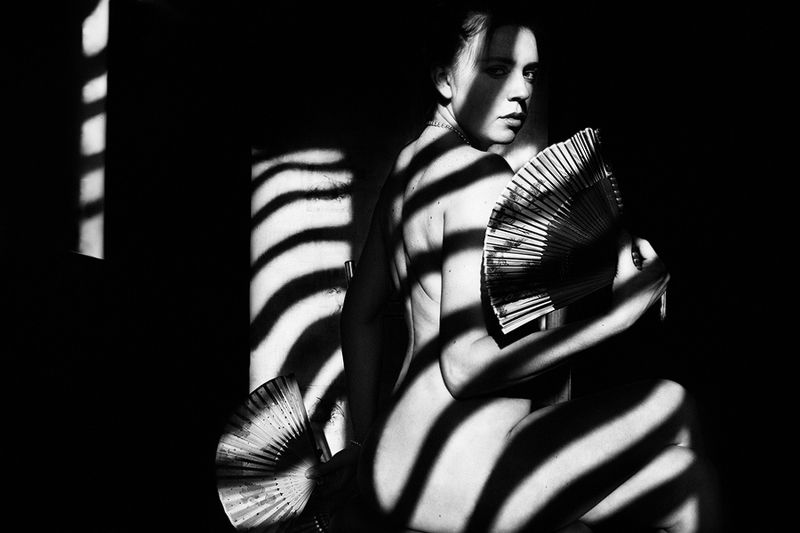art nude, nude, fine art nude, bw nude, estet mf, minimalism nude, shadows, shadows nude, zebra shadows, art shadows, wave shadows *photo preview
