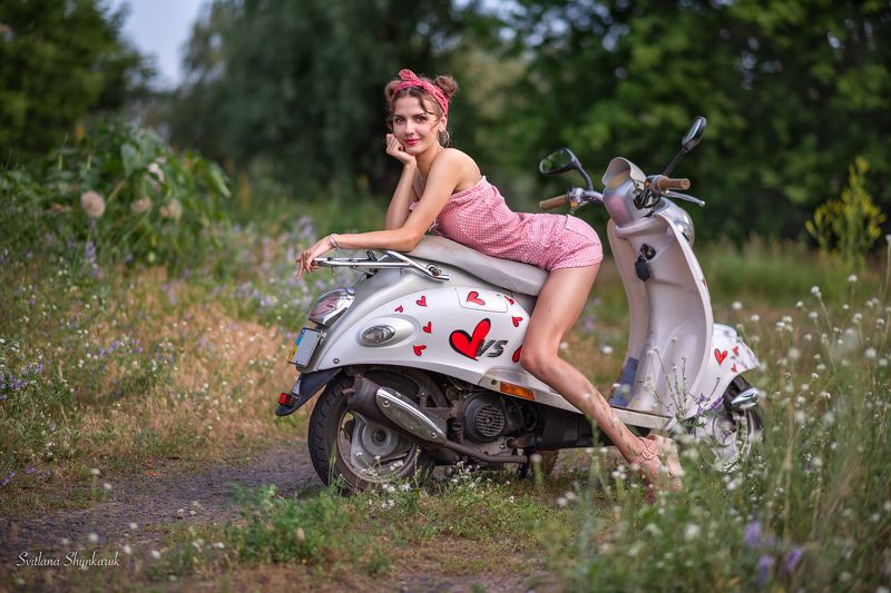 pinup, moto cycle, girl, legs, beautiful girl, flirting Pinup girl flirtingphoto preview