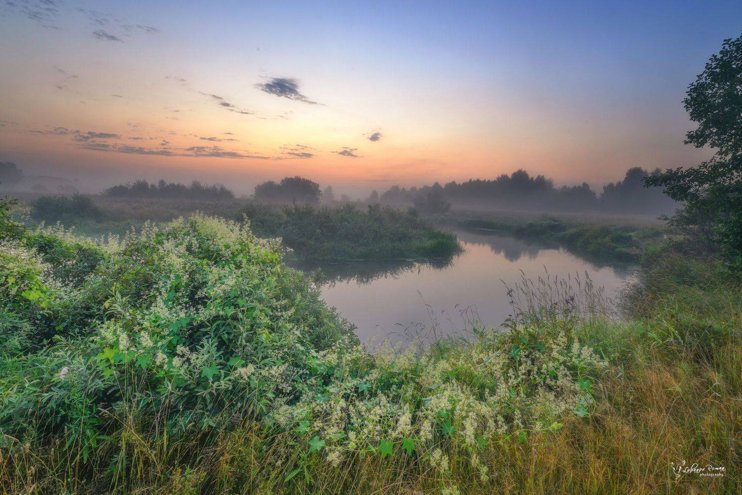 * * *. Автор: Lobanov Roman , Lobanov Roman