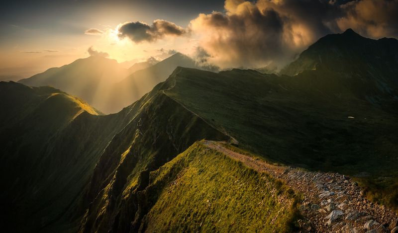 Green mountainsphoto preview