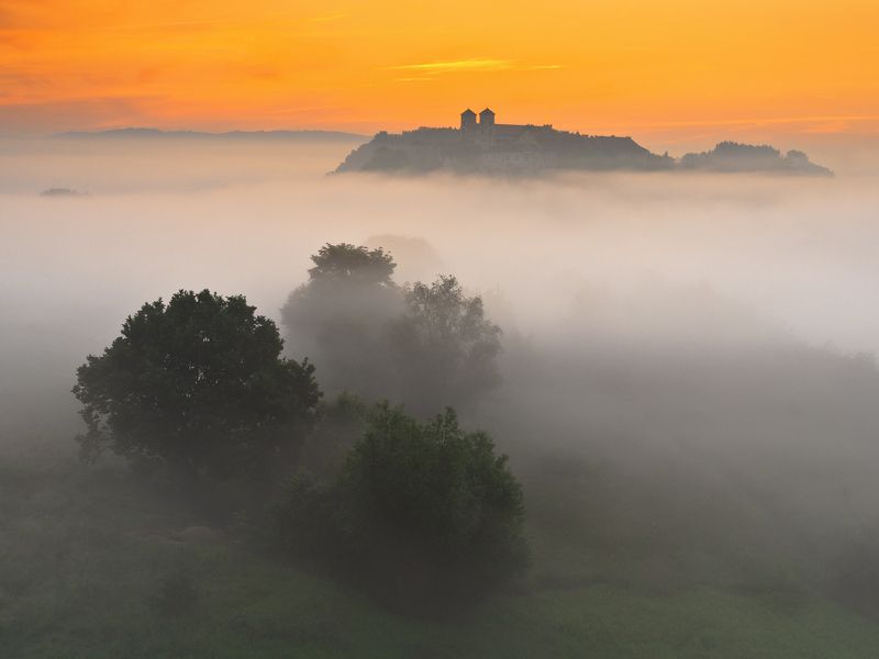 тынец, краков, монастырь, польша, туман, утро, лето, poland, tyniec, golden hour, summer, meadow, abby, sunrise, tranquility, solitary, outdoor, lesser poland, monastery, heritage, europe, mist, fog, quiet, calm, natural light, krakow, ***photo preview