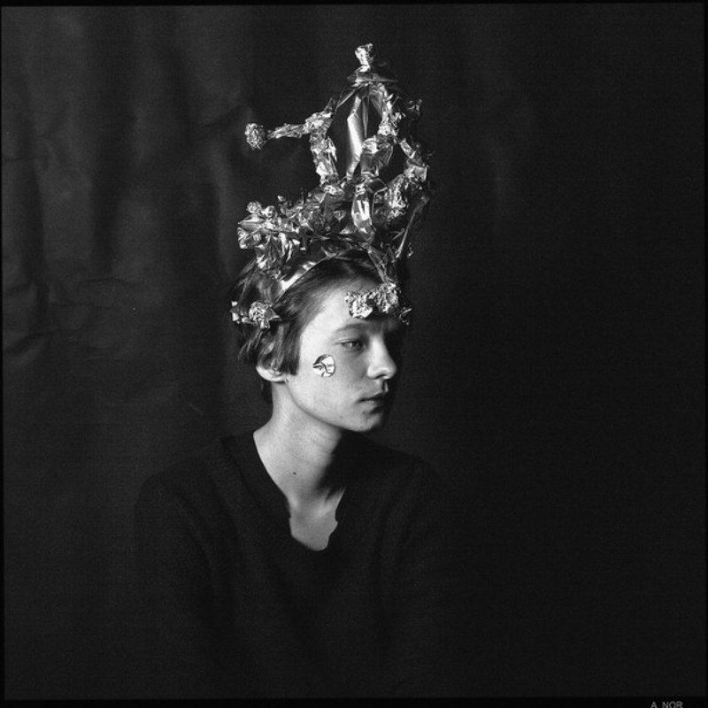 Аня и блестящий скотчphoto preview