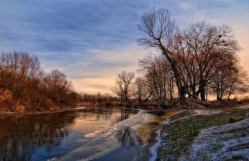 Оттепель на реке фото превью