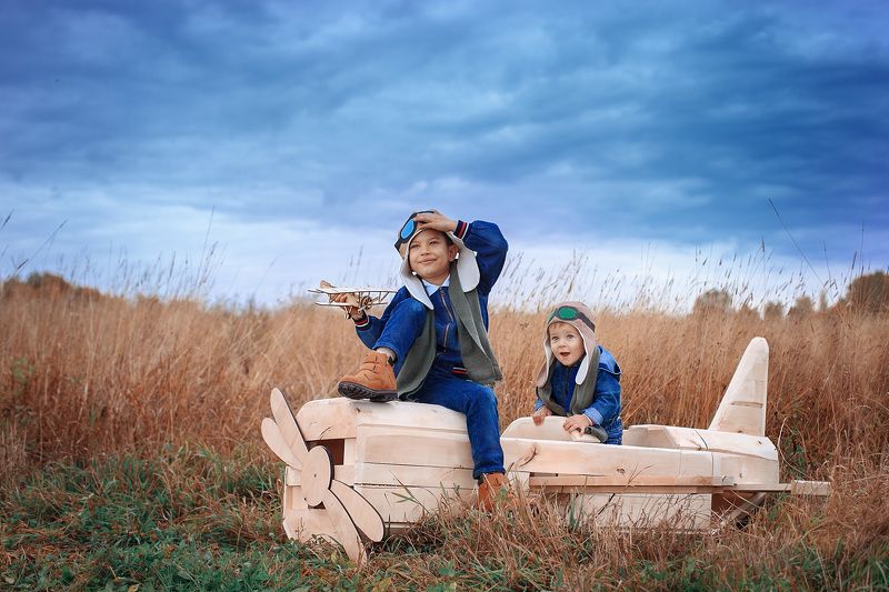 на самолете, детская фотография Мне бы в небоphoto preview