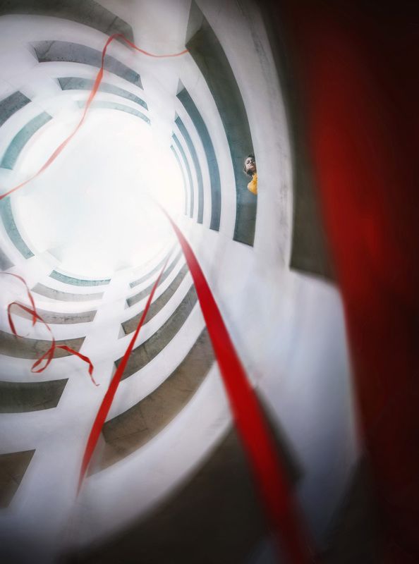 девушка,архитектура,свет Водоворотphoto preview