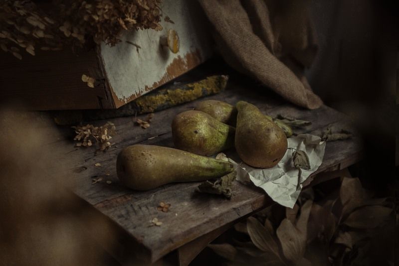 натюрморт, груши,  жухлый,  осень, листья, увядание,  коричневый, фрукты 2020 фото превью