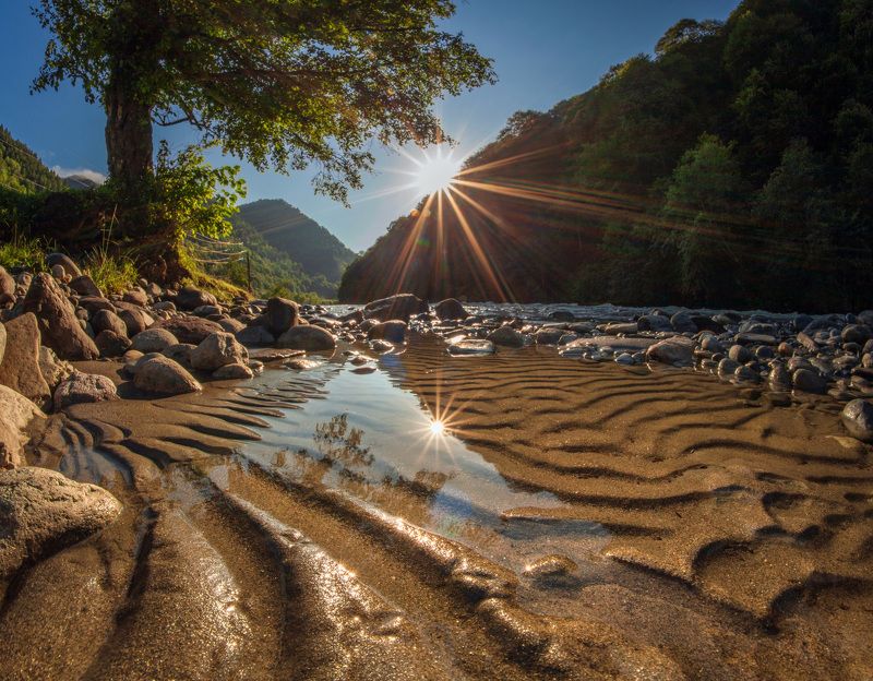 архыз, пейзаж, река, горы На берегуphoto preview