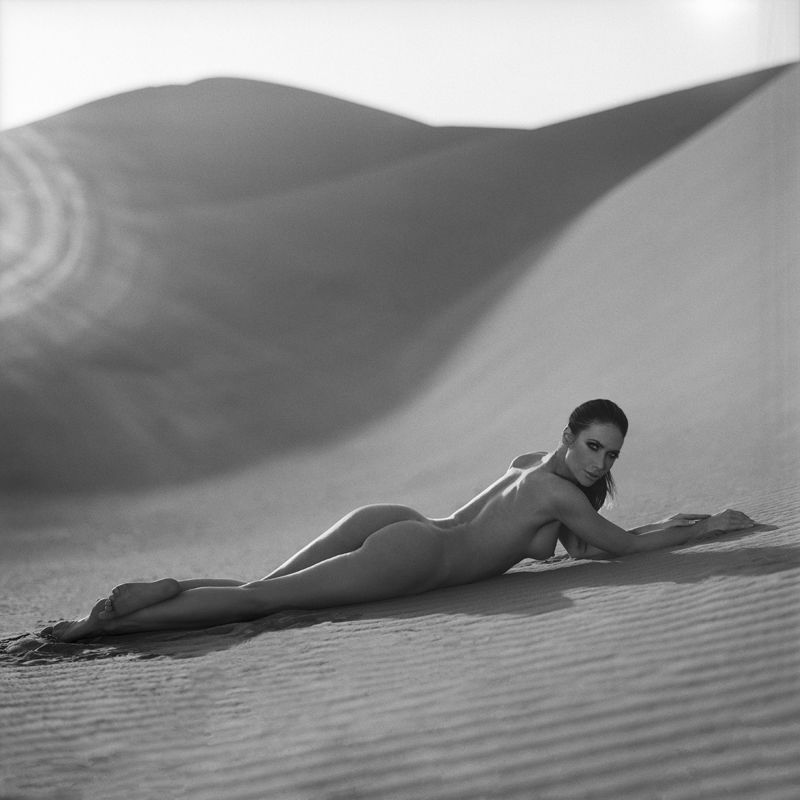 akt, act, nude, analog, hasselblad, women, topless, fineart, bw, 6x6, Karolinaphoto preview