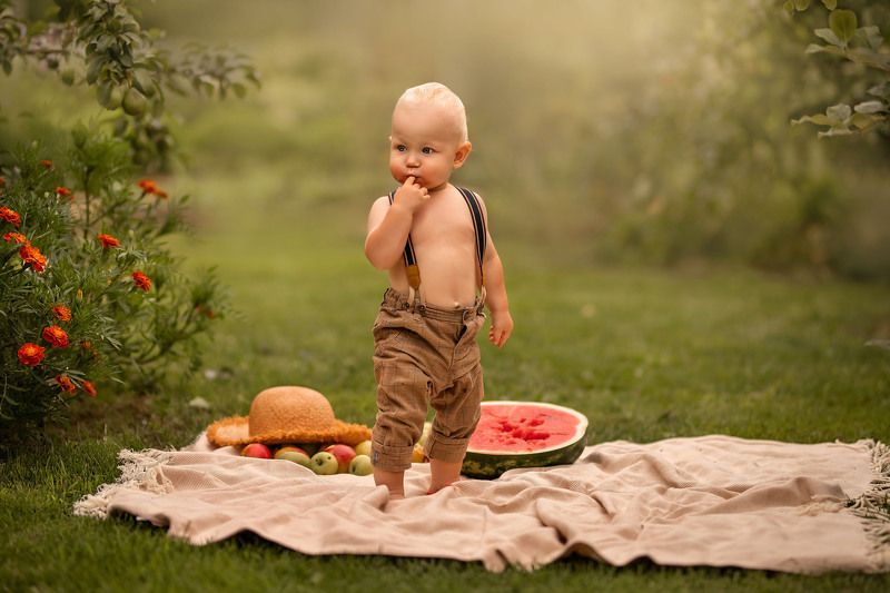мальчики, дети, детство, лето,  деревенские, самолетик  фото превью