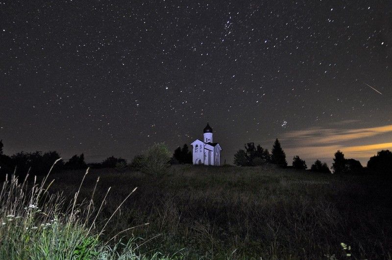 псковская обл, пейзаж,ночь, часовня, звёзды, тучи, photo preview