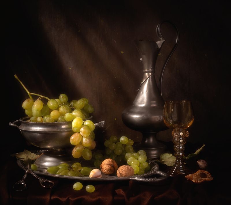 Натюрморт с виноградомphoto preview