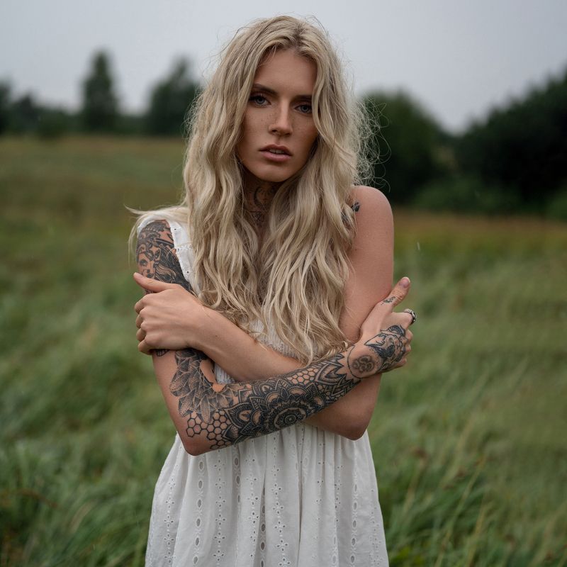 z6, nikon, portrait, woman, femme, fields, rain, rainy, moody, dark, sad, tattoo, people, summer, evening Once Upon a Rainy Dayphoto preview