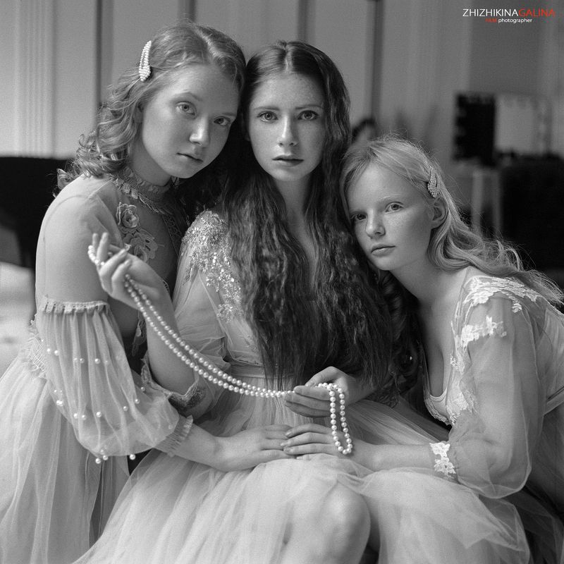 чб, черно-белое, пленка, портрет, рыжая, девушки, bw, black and white, film, portrait Бусы из жемчугаphoto preview