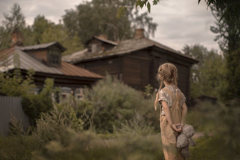 чердак девочка тайна печатная машинка Тайна старого чердакаphoto preview