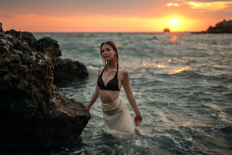 женский портрет, море, закат, На закатеphoto preview