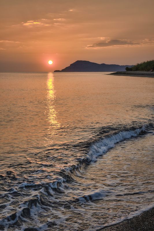 утро, рассвет, море, пляж, солнечная дорожка, спокойствие, умиротворение Рассветphoto preview