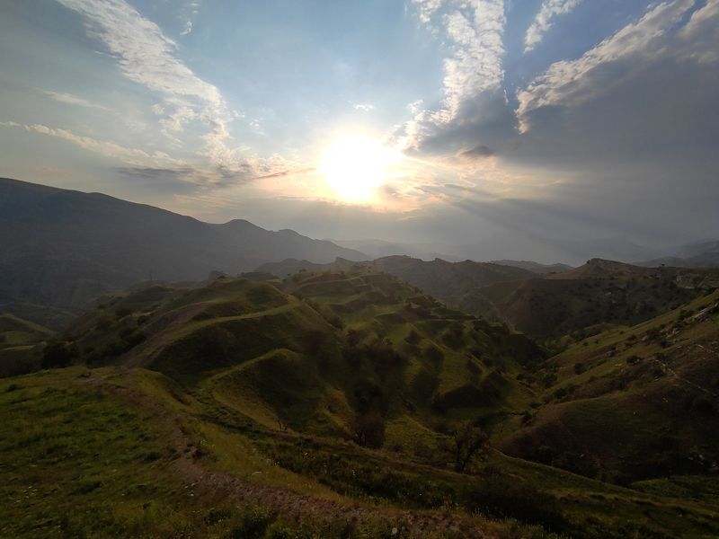 горыphoto preview