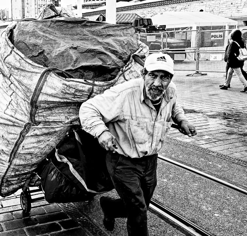 Контраст из города контрастовphoto preview