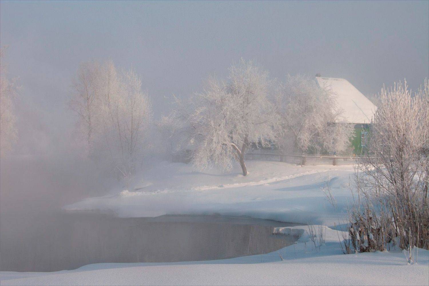 городская окраина, зима, туман, домик у пруда, живописная история, красивые места, Александр Гусаков