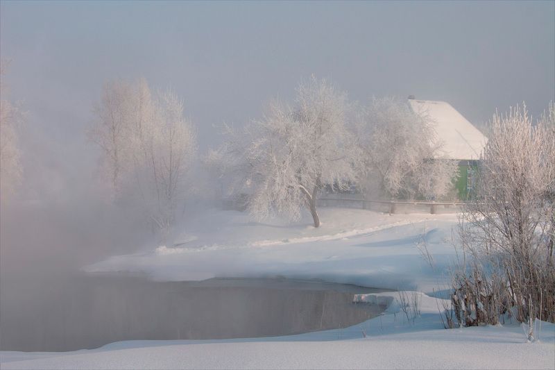 городская окраина, зима, туман, домик у пруда, живописная история, красивые места Живописная историяphoto preview