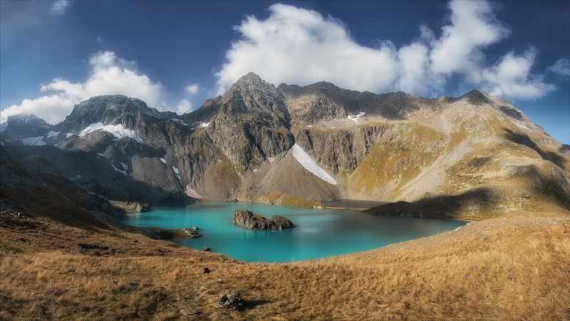 Бирюзовые глаза гор.photo preview