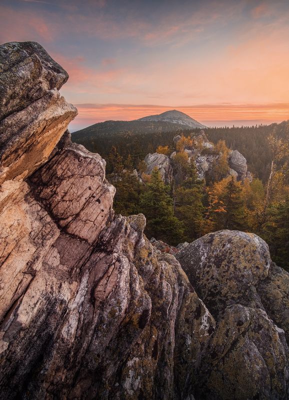 таганай, урал, южный урал, осень, рассвет, утро Робкие шаги осениphoto preview