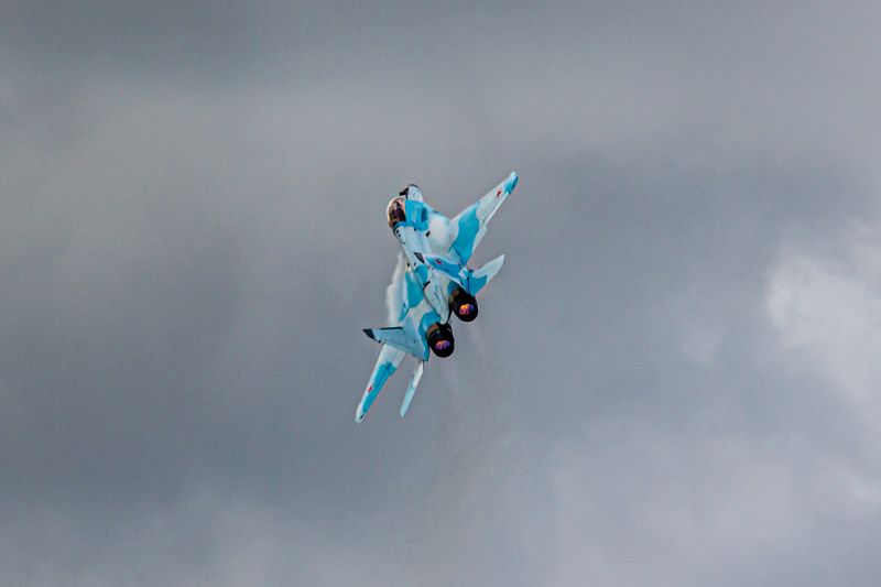 самолет, облака, истребитель, СУ, МИГ, скорость, истребители, вооружение, россия, ВВС, самолеты, гром photo preview