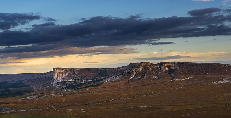 Белая скалаphoto preview