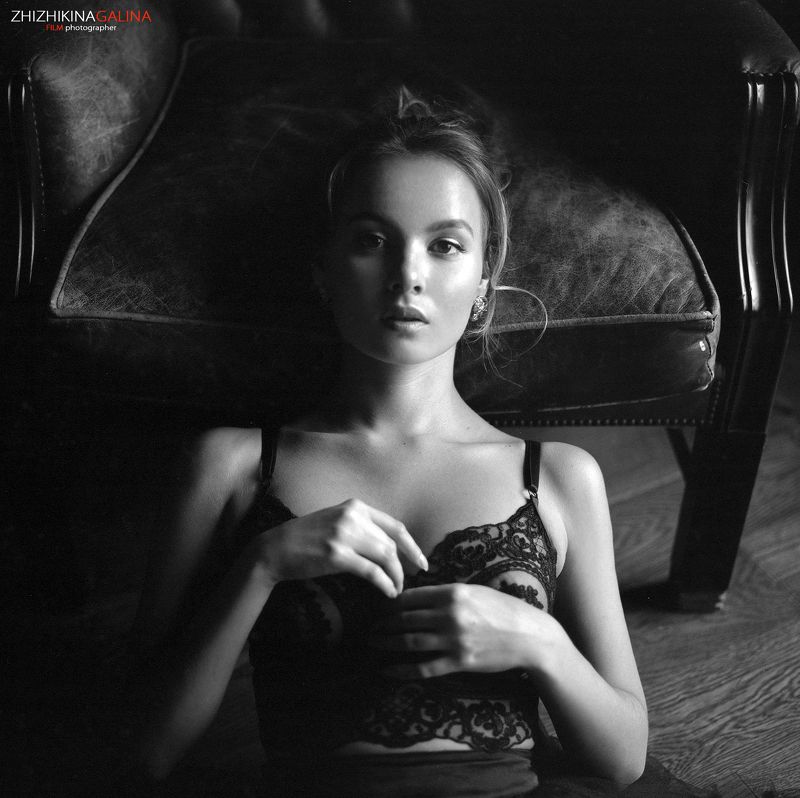 чб, черно-белое, портрет, лицо, прикосновение, пленка, film, bw, black and white, b&w, girl, face, portrait Катяphoto preview