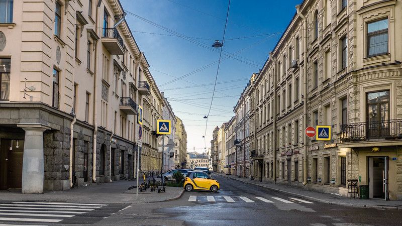 автомобиль, переулки, улочки, город Раннее утро в Санкт-Петербургеphoto preview